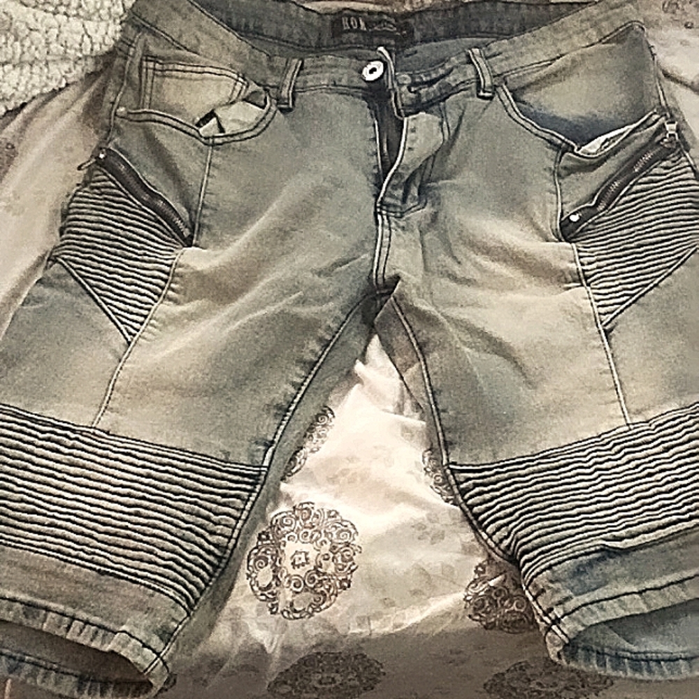 Jean shorts,blue jeans